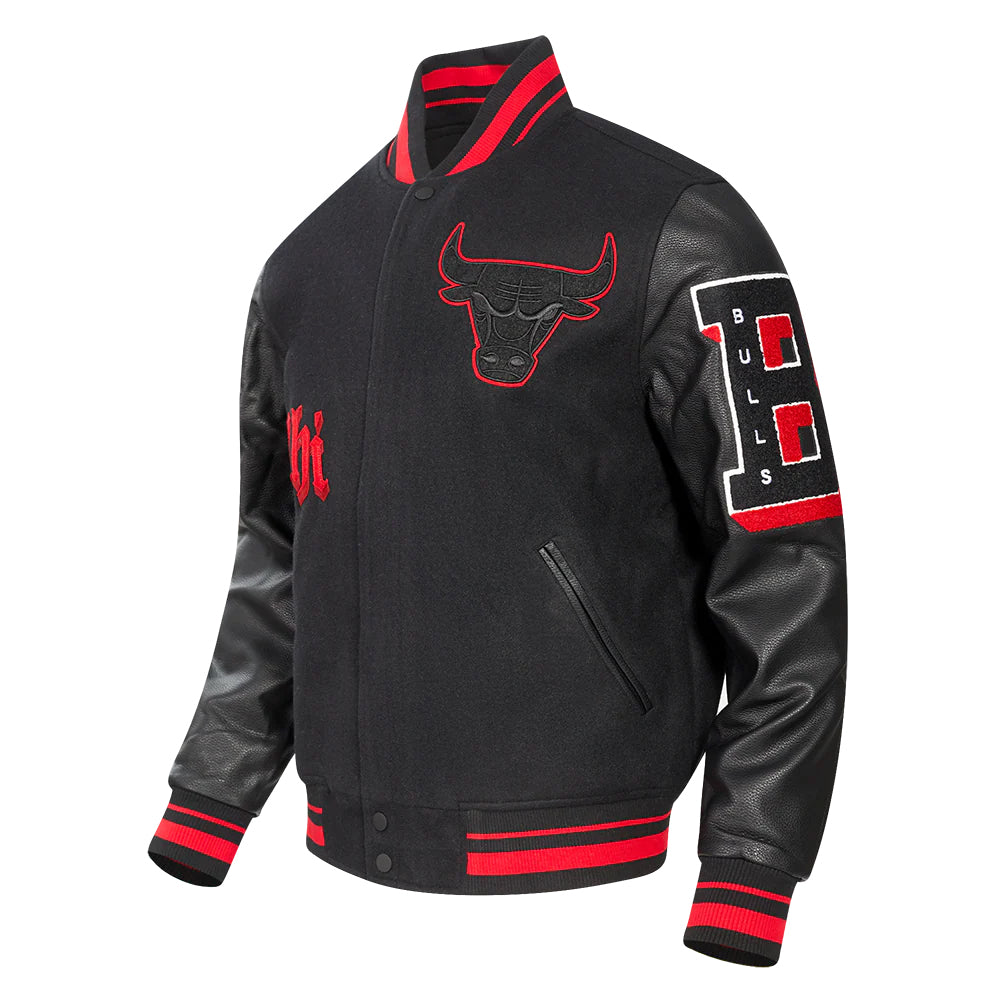 NBA CHICAGO BULLS OLD ENGLISH MEN'S RIB WOOL VARSITY JACKET