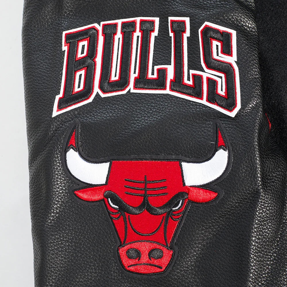 NBA CHICAGO BULLS OLD ENGLISH MEN'S RIB WOOL VARSITY JACKET
